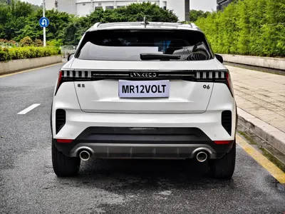 Lynk & Co 06