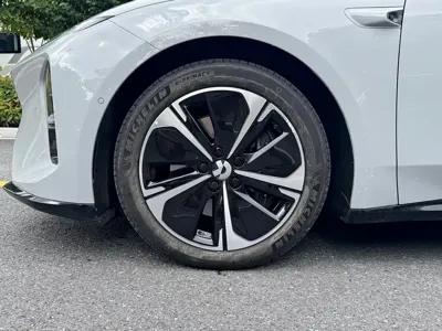 Nio ET5T