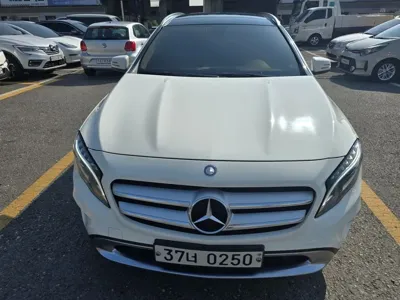 Mercedes-Benz GLA-Class