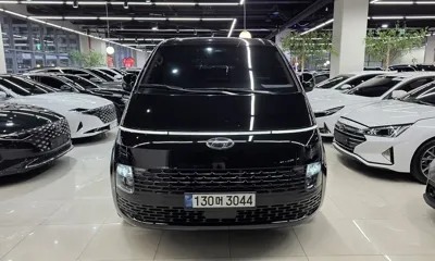 Hyundai Staria