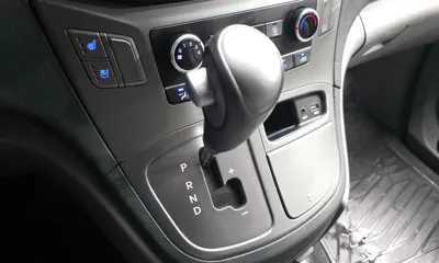 Hyundai Starex