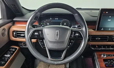 Lincoln Aviator