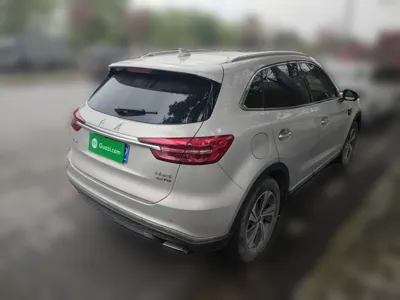 Hongqi HS5