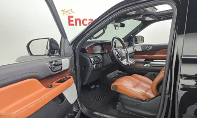 Lincoln Navigator