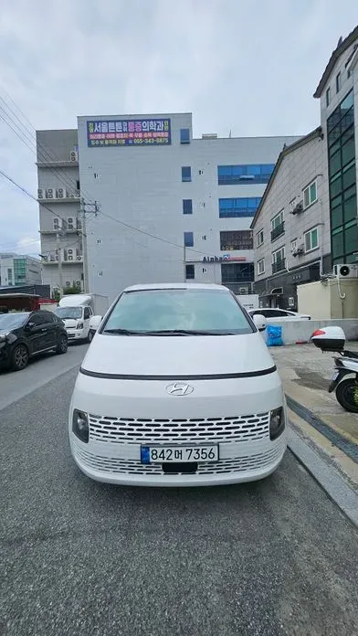 Hyundai Staria