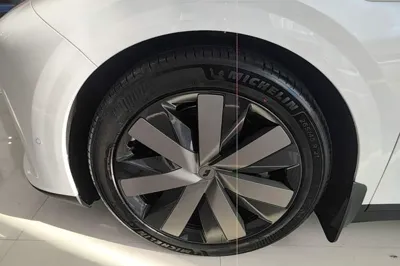 Li Auto Li Auto i6
