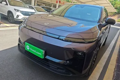 Leapmotor B10