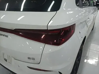 BYD e2