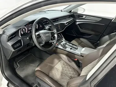 Audi A7L