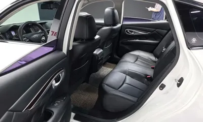 Infiniti M