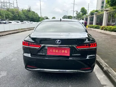 Lexus LS