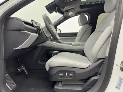 Nio ES8