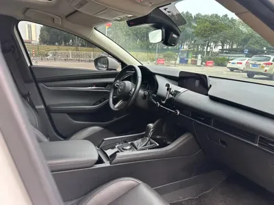 Mazda 3 Axela
