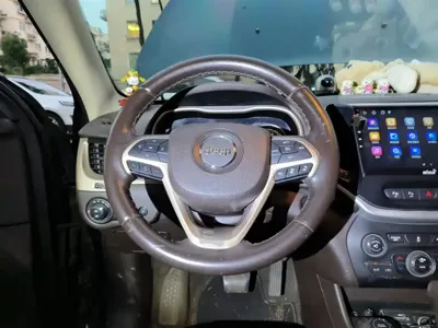 Jeep Cherokee (Import)