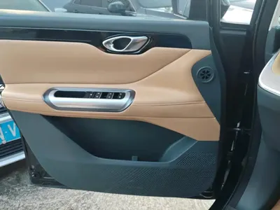 GAC Motor 传祺E8 PHEV