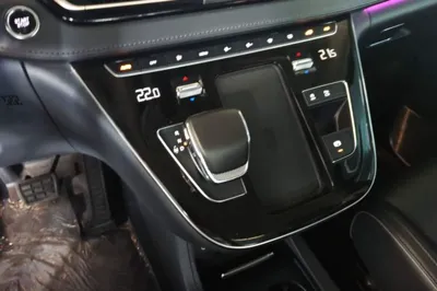 Hongqi HQ9