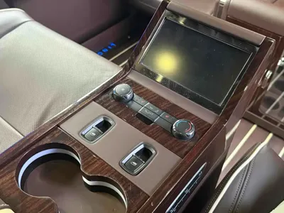 Lincoln Navigator