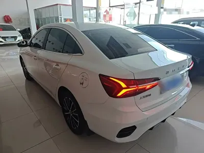 Roewe i5