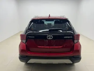 Toyota Yaris L