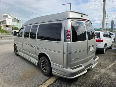 Chevrolet Express Van