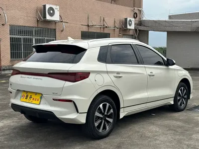 BYD e2
