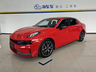 Lynk & Co 03