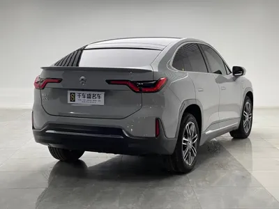 Nio EC6