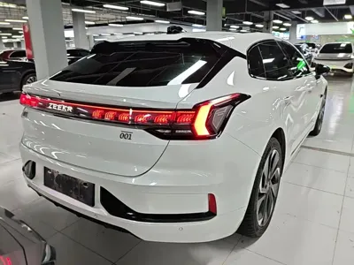Zeekr 001