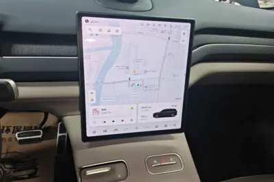 Nio ES8
