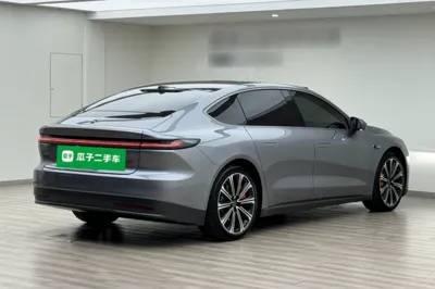 Nio ET7