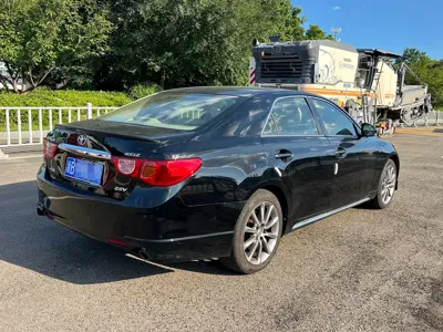 Toyota Reiz