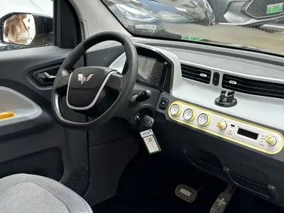 Wuling MINIEV