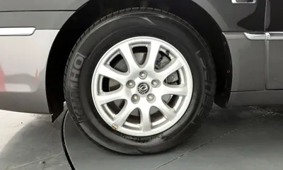Kia Opirus