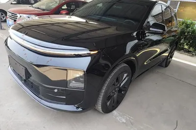 Li Auto L6