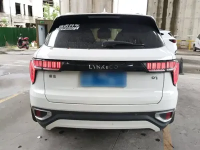 Lynk & Co 01