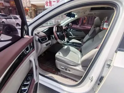 Baojun RS-5