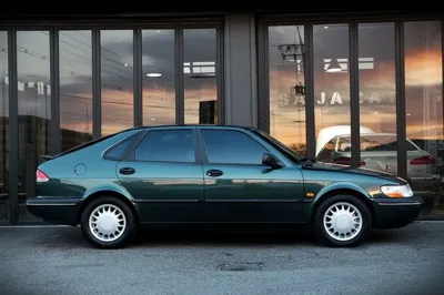 Saab 900
