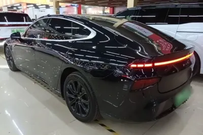 Xpeng P7