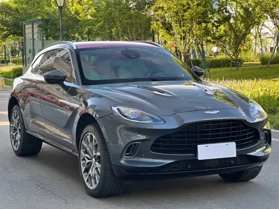 Aston Martin DBX
