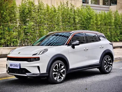 Lynk & Co 06