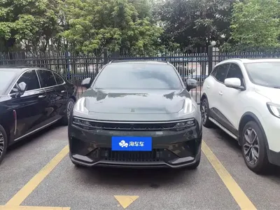 Lynk & Co 06