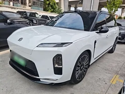 Nio ES8