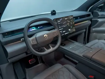 Nio ES8