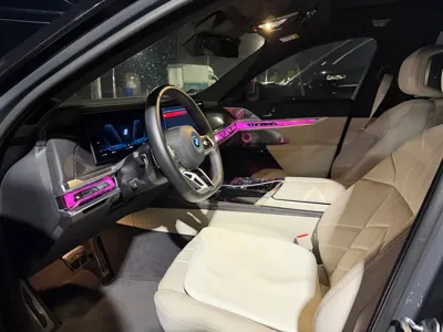 BMW i7