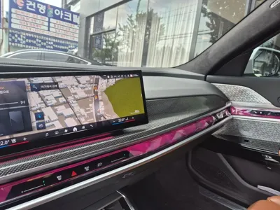 BMW i7