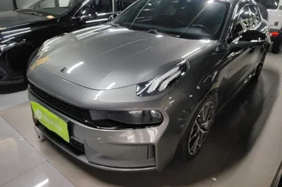 Lynk & Co 03