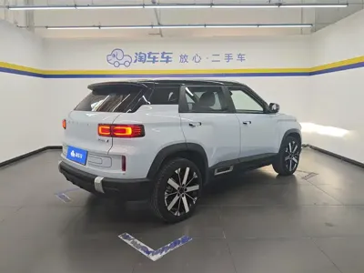 Geely ICON