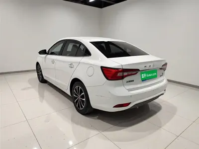 Roewe i5