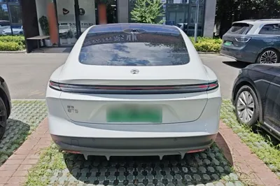 Nio ET5