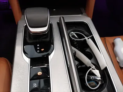 Hongqi HS7 PHEV